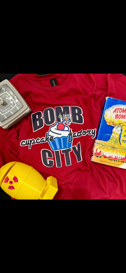 Cupcake Factory Tee (Gray)